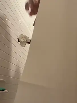 Snapshot of kiddzz chatting on 12-20-25, 02:07 kiddzz online show from 12-20-25, 02:07