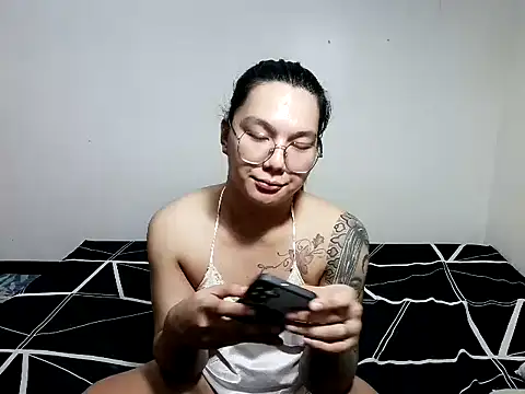 xNaughtymilesx online show from 05-06-26, 02:55