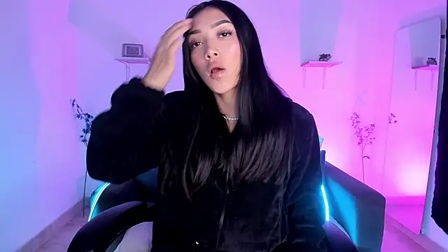 jaulyn 18 online show from 03-18-26, 01:58