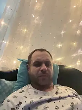 Snapshot of LaBuBupara chatting on 02-27-26, 08:42 LaBuBupara online show from 02-27-26, 08:42