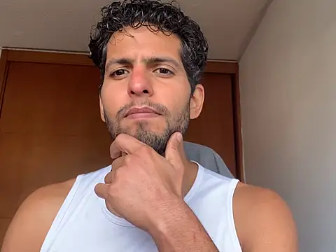 Snapshot of Tony_here chatting on 02-20-26, 07:58 Tony here online show from 02-20-26, 07:58