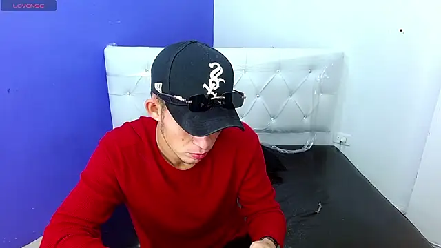 Snapshot of masterboyx chatting on 02-26-26, 03:11 masterboyx online show from 02-26-26, 03:11