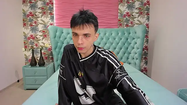 ClarkBev online show from 04-04-26, 07:06