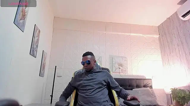 Snapshot of bray_1999 chatting on 02-23-26, 03:26 bray 1999 online show from 02-23-26, 03:26