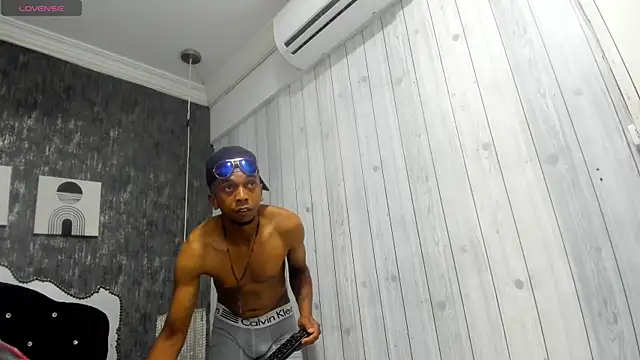 Snapshot of bray_1999 chatting on 02-27-26, 03:39 bray 1999 online show from 02-27-26, 03:39