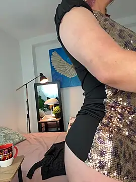 Snapshot of Viictoria-Jones chatting on 03-25-26, 10:21 Viictoria-Jones online show from 03-25-26, 10:21