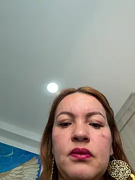 Snapshot of Viictoria-Jones chatting on 04-03-26, 09:51 Viictoria-Jones online show from 04-03-26, 09:51