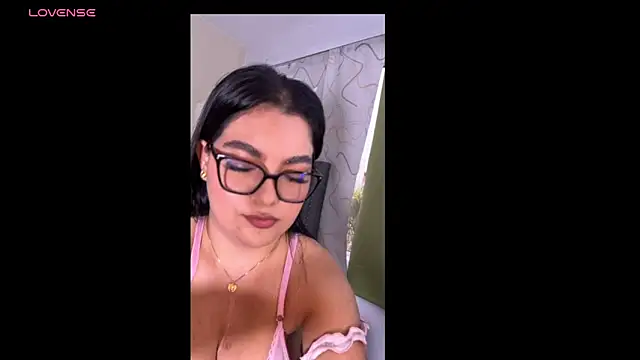 Ivy honey00 online show from 04-06-26, 12:06
