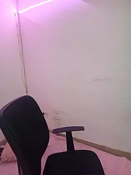 PamelaThoms online show from 04-14-26, 02:34