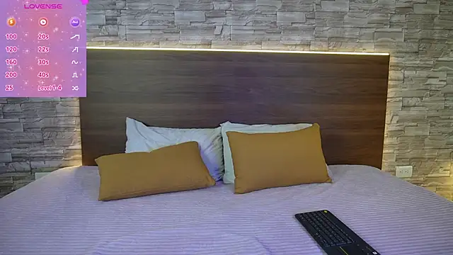 zenda Biancha online show from 04-10-26, 11:04