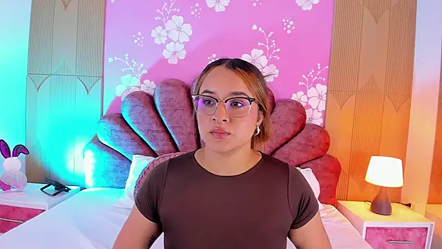 Snapshot of Sara_colyn chatting on 02-26-26, 09:03 Sara colyn online show from 02-26-26, 09:03