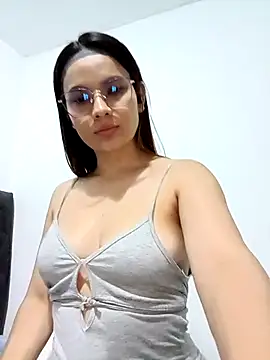 Snapshot of Samantha_Castro_ chatting on 02-26-26, 02:32 Samantha Castro online show from 02-26-26, 02:32