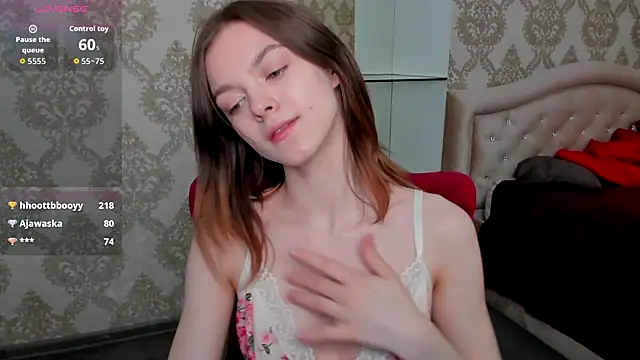 Snapshot of _Molly_Coy_ chatting on 05-16-26, 10:36 Molly Coy online show from 05-16-26, 10:36