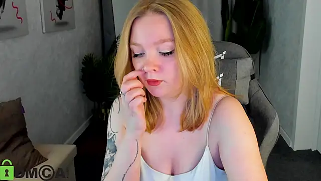 Snapshot of Margo_Ring chatting on 04-21-26, 08:42 Margo Ring online show from 04-21-26, 08:42