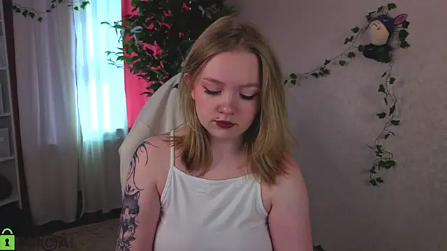 Snapshot of Margo_Ring chatting on 04-23-26, 08:57 Margo Ring online show from 04-23-26, 08:57
