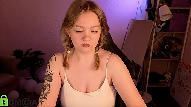 Snapshot of Margo_Ring chatting on 05-23-26, 08:40 Margo Ring online show from 05-23-26, 08:40