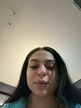 Snapshot of Olivia_Noor chatting on 03-10-26, 11:43 Olivia Noor online show from 03-10-26, 11:43