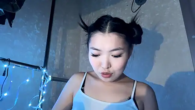 Snapshot of MeiMoon chatting on 02-21-26, 11:44 MeiMoon online show from 02-21-26, 11:44