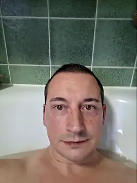 Snapshot of MiloLane chatting on 02-20-26, 12:49 MiloLane online show from 02-20-26, 12:49