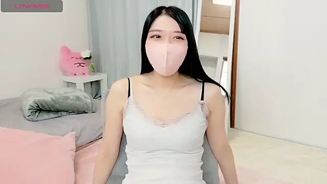 natsuka-chan online show from 05-05-26, 05:37