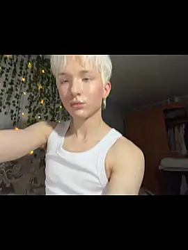 TwinkRyder online show from 03-10-26, 12:32