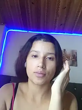 milk chloe  online show from 04-17-26, 01:36