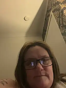 Busty-GilfQuinn online show from 03-01-26, 09:39