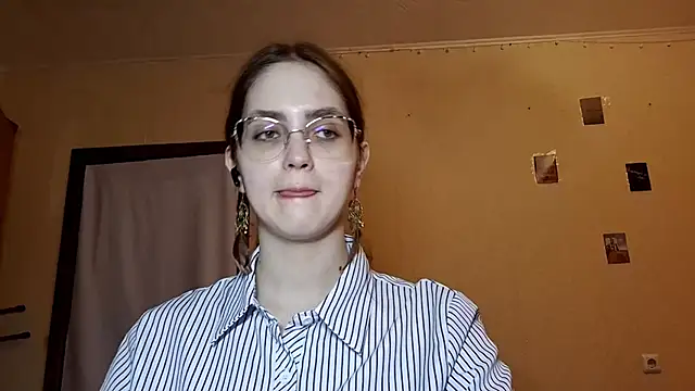 Snapshot of Katelemon chatting on 04-19-26, 02:27 Katelemon online show from 04-19-26, 02:27