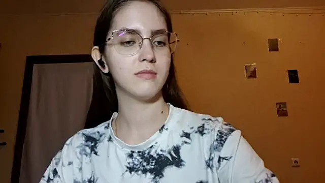 Snapshot of Katelemon chatting on 04-22-26, 02:40 Katelemon online show from 04-22-26, 02:40