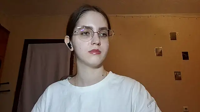 Snapshot of Katelemon chatting on 04-26-26, 02:15 Katelemon online show from 04-26-26, 02:15
