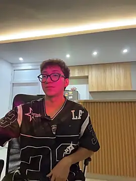 Apolo 137 online show from 04-14-26, 02:17