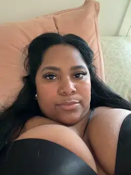 Snapshot of Yiseth15 chatting on 02-20-26, 06:08 Yiseth15 online show from 02-20-26, 06:08