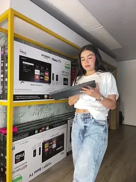 Snapshot of Ambarina_ chatting on 03-27-26, 11:43 Ambarina online show from 03-27-26, 11:43