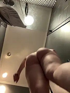 Snapshot of vampboytoy chatting on 04-11-26, 07:51 vampboytoy online show from 04-11-26, 07:51