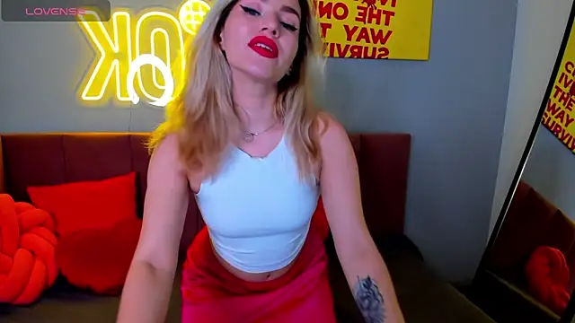 Snapshot of StellaAlluring chatting on 05-04-26, 01:34 StellaAlluring online show from 05-04-26, 01:34