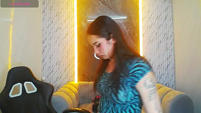 Snapshot of Daphne_nicole_b chatting on 07-01-26, 12:56 Daphne nicole b online show from 07-01-26, 12:56