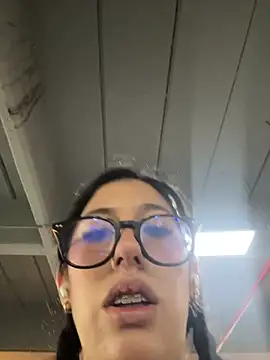 Snapshot of susi_chimm chatting on 02-24-26, 02:04 susi chimm online show from 02-24-26, 02:04