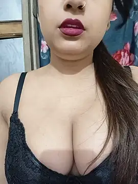 Snapshot of Shanaya-Hotty chatting on 07-24-26, 11:14 Shanaya-Hotty online show from 07-24-26, 11:14