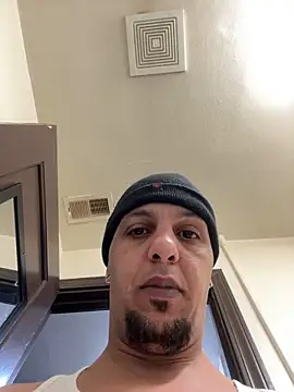 Luyandowt online show from 02-26-26, 01:37