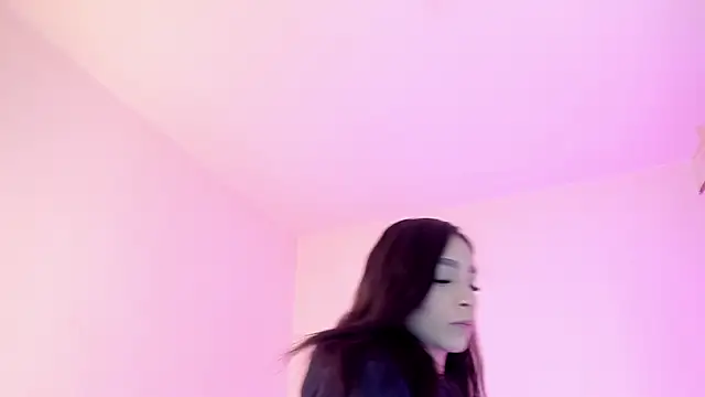 MIAA ROBERTSS online show from 04-01-26, 06:14