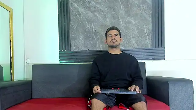 Latins on fire online show from 04-08-26, 11:43