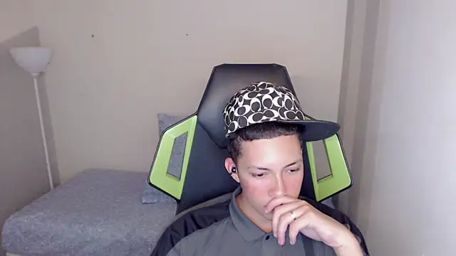 Street poemm  online show from 03-26-26, 08:58