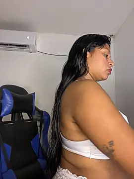 Kittyoficiall online show from 02-26-26, 06:29