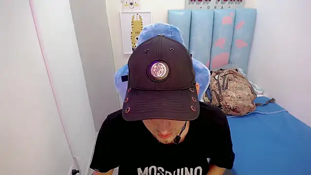 Snapshot of Houston_bby_ chatting on 02-27-26, 08:42 Houston bby online show from 02-27-26, 08:42