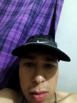 Snapshot of Rojasyer chatting on 02-21-26, 03:18 Rojasyer online show from 02-21-26, 03:18