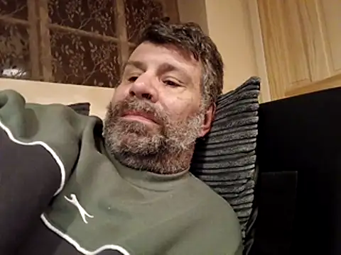 Snapshot of stud2512 chatting on 04-16-26, 09:39 stud2512 online show from 04-16-26, 09:39