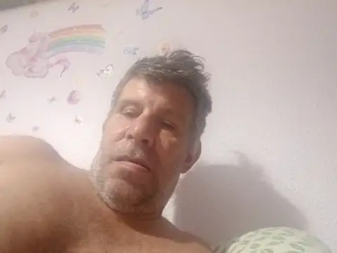 Snapshot of stud2512 chatting on 06-19-26, 08:23 stud2512 online show from 06-19-26, 08:23