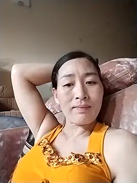 Snapshot of lris-Beauty77 chatting on 04-17-26, 03:15 lris-Beauty77 online show from 04-17-26, 03:15