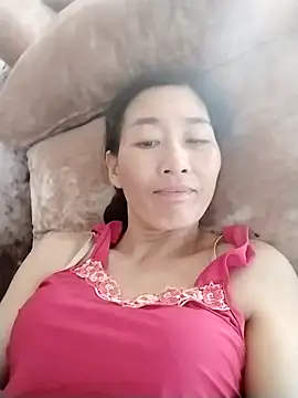 Snapshot of lris-Beauty77 chatting on 04-20-26, 07:22 lris-Beauty77 online show from 04-20-26, 07:22
