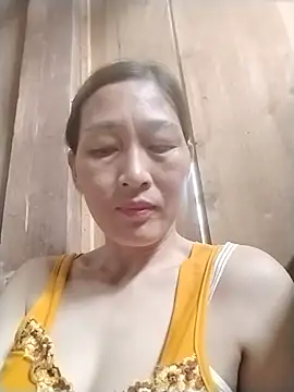 Snapshot of lris-Beauty77 chatting on 07-13-26, 11:29 lris-Beauty77 online show from 07-13-26, 11:29